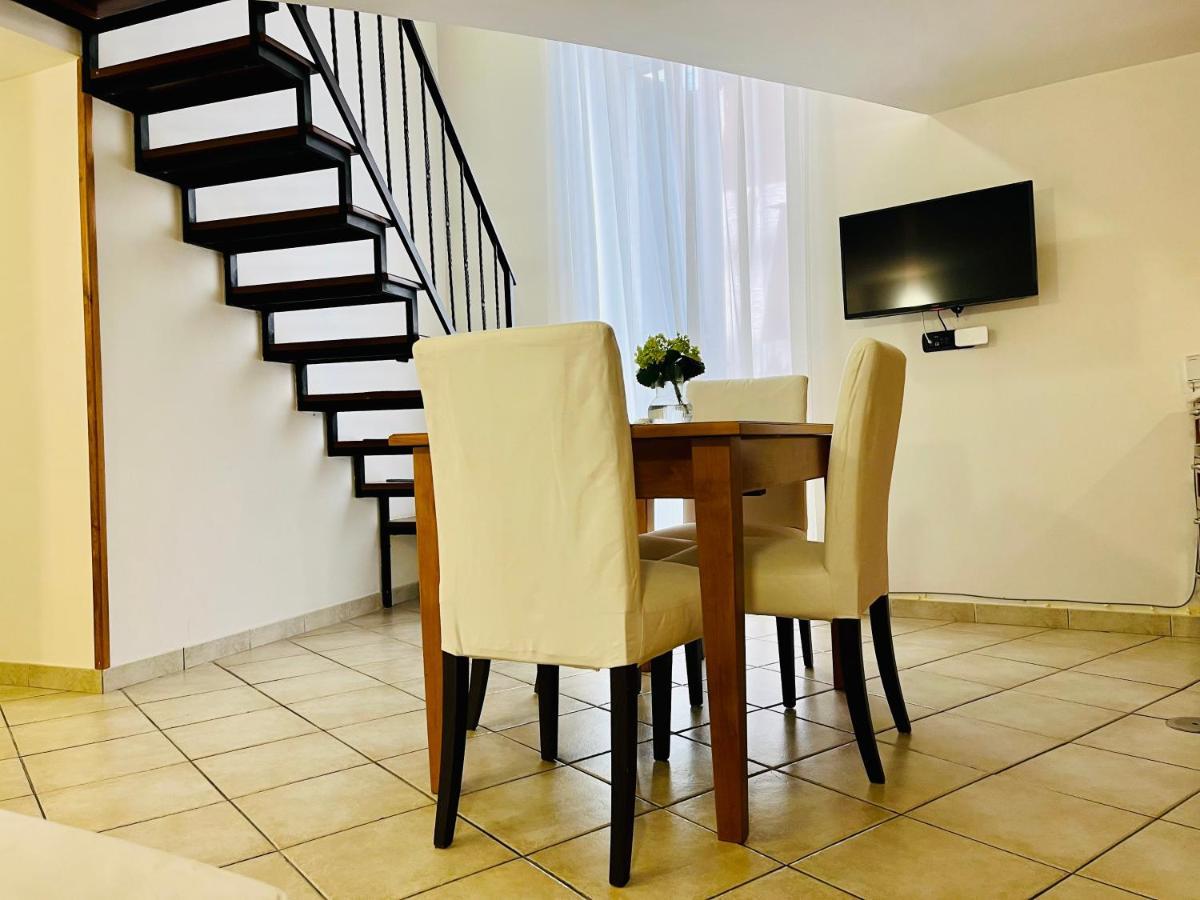 Gesu Nuovo Apartment เนเปิลส์ ภายนอก รูปภาพ
