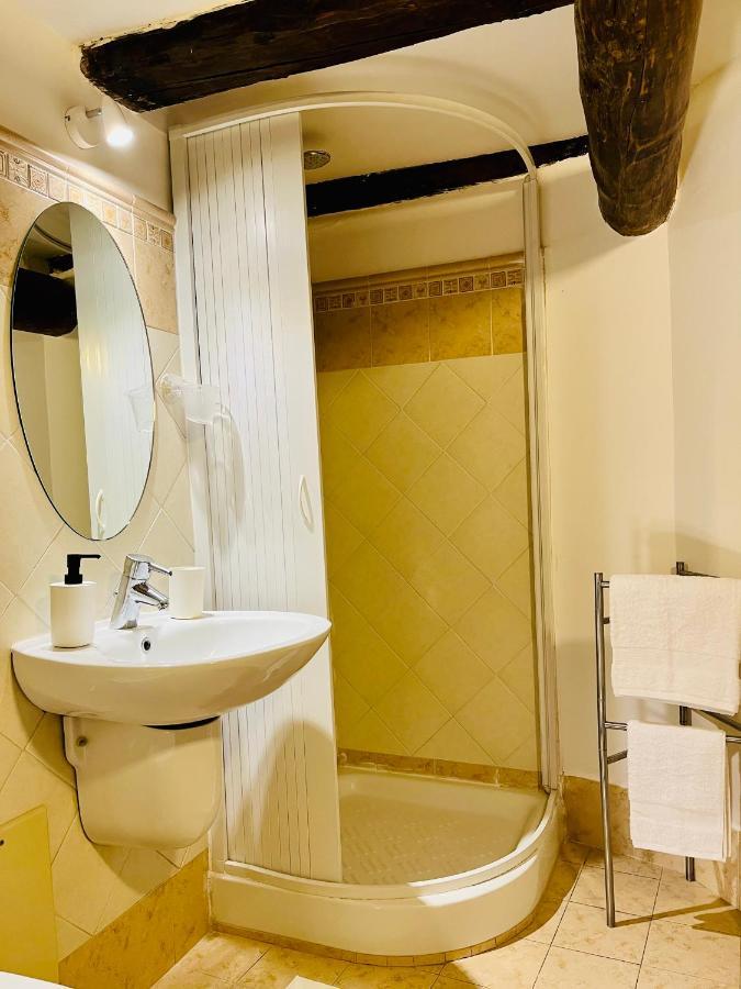Gesu Nuovo Apartment เนเปิลส์ ภายนอก รูปภาพ